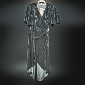 XL green velvet dress